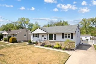 725 W 3RD AVE, Runnemede, NJ 08078