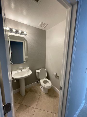 2225 E Detroit Street, Chandler, AZ 85225
