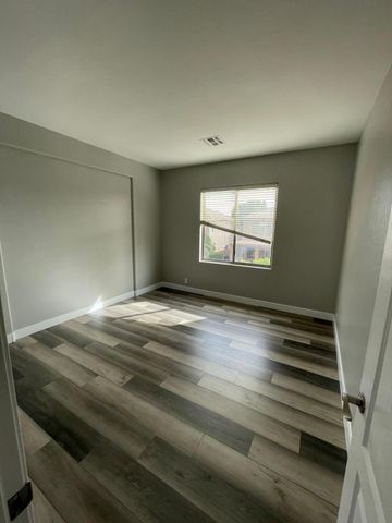 2225 E Detroit Street, Chandler, AZ 85225