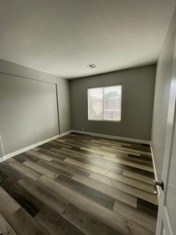 2225 E Detroit Street, Chandler, AZ 85225