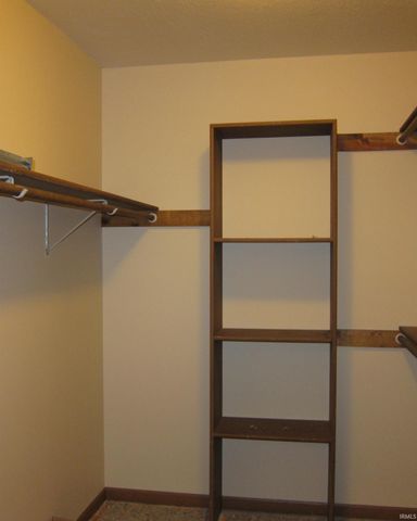 1040 N Forest View Drive, Ellettsville, IN 47429