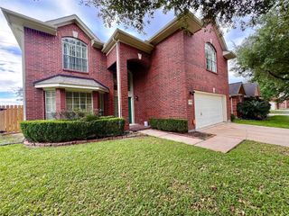 8530 Regalbrook, Houston, TX 77095