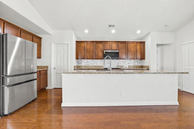 812 Sweeney Dr., Little River, SC 29566