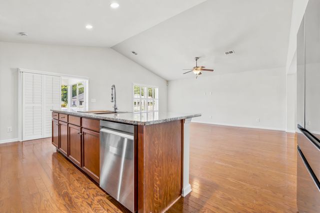 812 Sweeney Dr., Little River, SC 29566