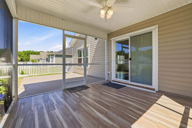 812 Sweeney Dr., Little River, SC 29566