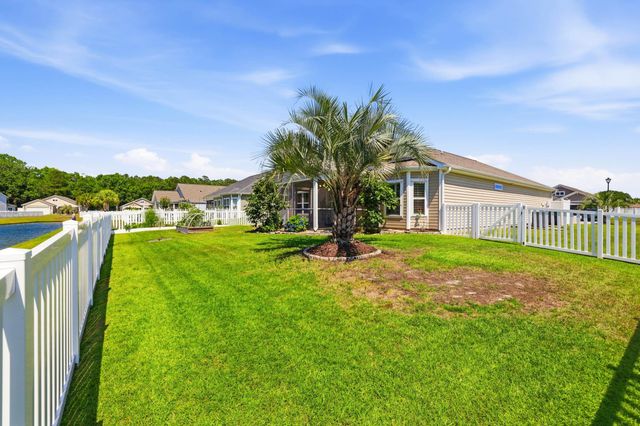 812 Sweeney Dr., Little River, SC 29566