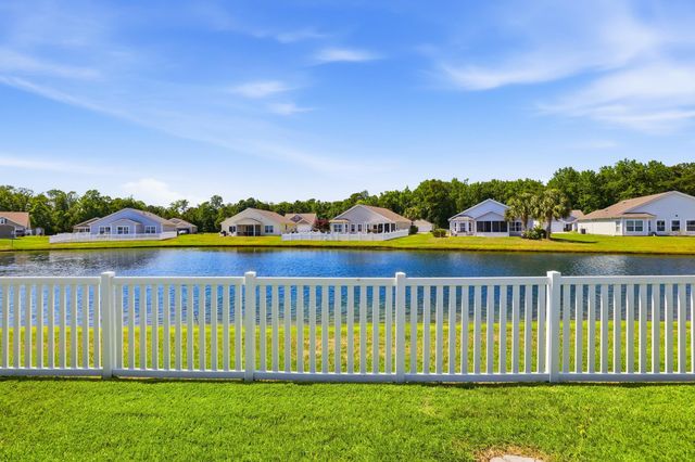 812 Sweeney Dr., Little River, SC 29566
