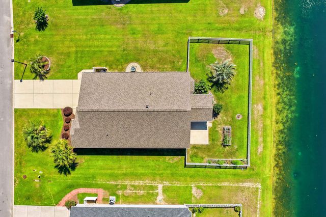 812 Sweeney Dr., Little River, SC 29566