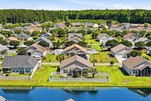 812 Sweeney Dr., Little River, SC 29566