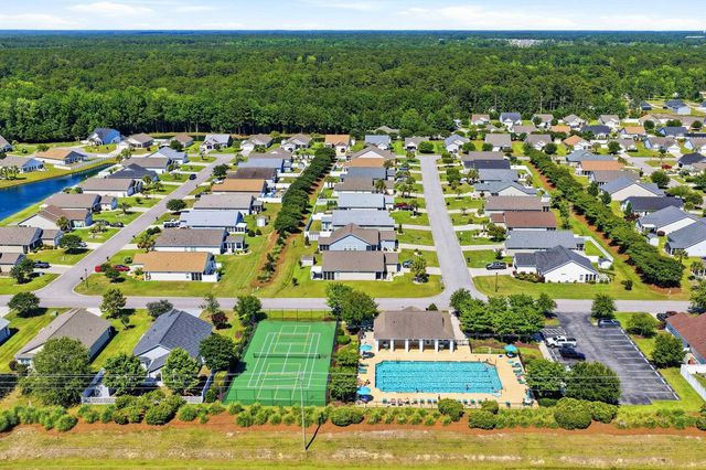812 Sweeney Dr., Little River, SC 29566
