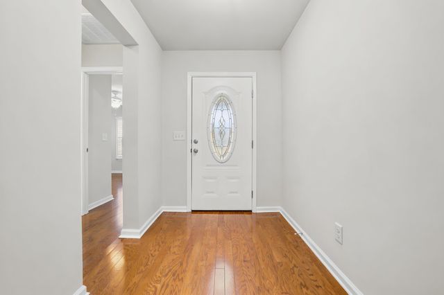 812 Sweeney Dr., Little River, SC 29566