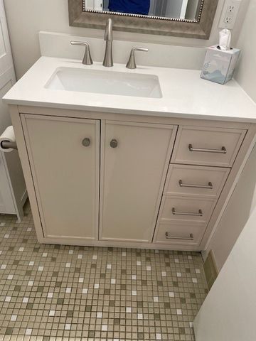 132 HOFFMAN Avenue 202, Cranston, RI 02920