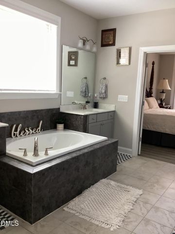 4909 Sunset Stream Drive, Fuquay Varina, NC 27526