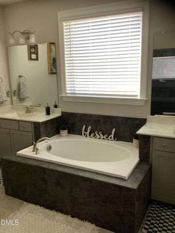 4909 Sunset Stream Drive, Fuquay Varina, NC 27526