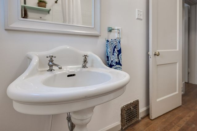 2002 18th Ave, S, Nashville, TN 37212