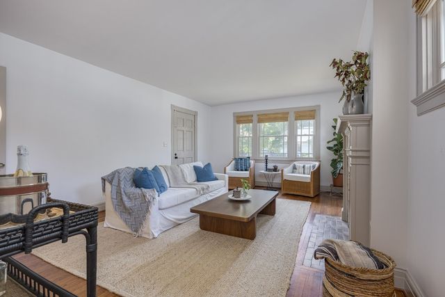 2002 18th Ave, S, Nashville, TN 37212