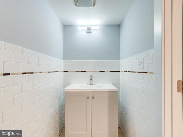 719 CANTRELL ST, Philadelphia, PA 19148