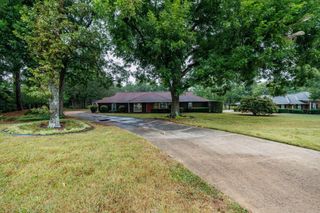 585 W Crossville Road, Roswell, GA 30075