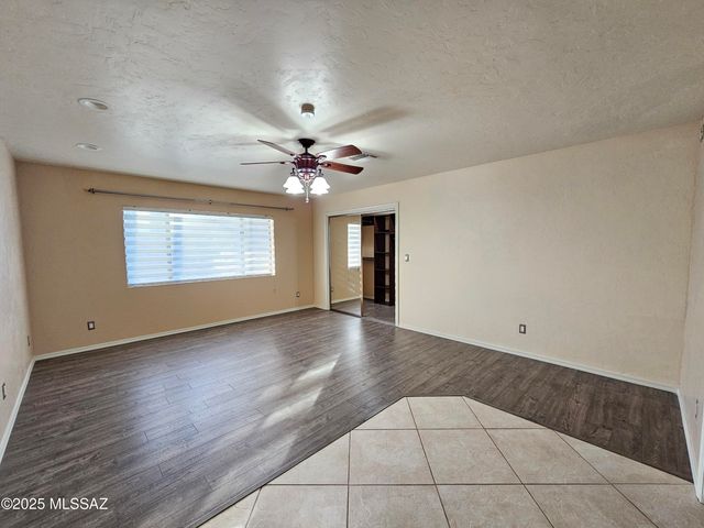 8021 N Padova Place, Tucson, AZ 85741