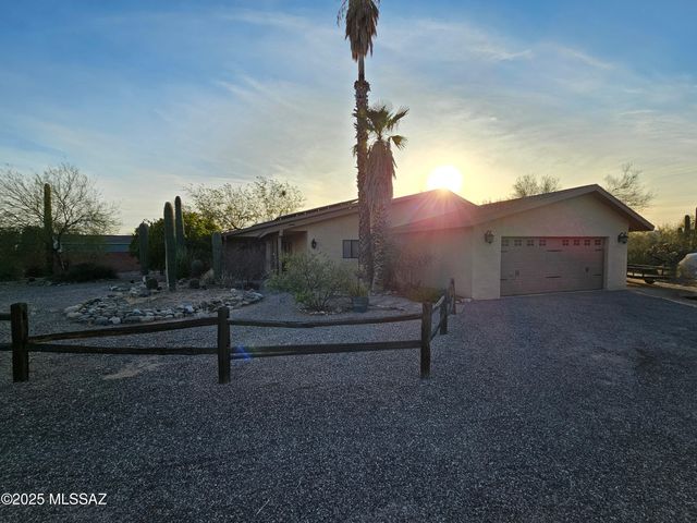 8021 N Padova Place, Tucson, AZ 85741