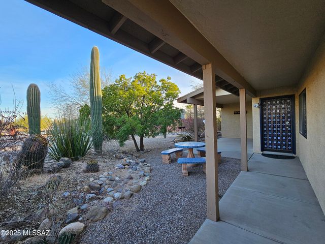 8021 N Padova Place, Tucson, AZ 85741