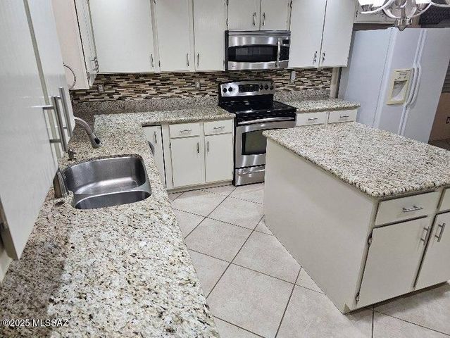 8021 N Padova Place, Tucson, AZ 85741
