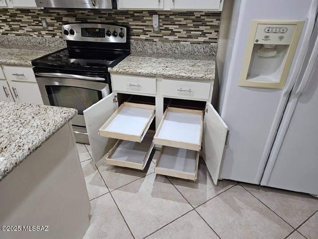 8021 N Padova Place, Tucson, AZ 85741