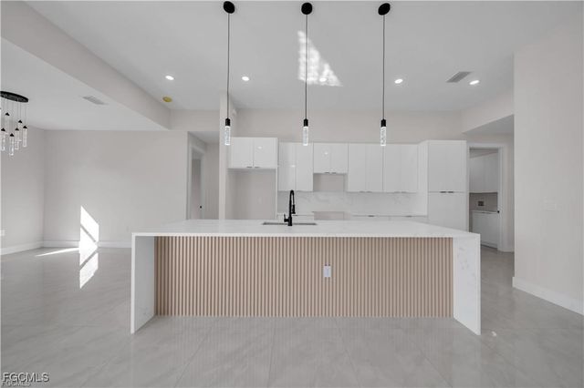 2601 14th ST SW, Lehigh Acres, FL 33976