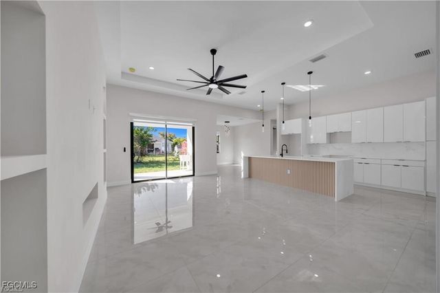 2601 14th ST SW, Lehigh Acres, FL 33976