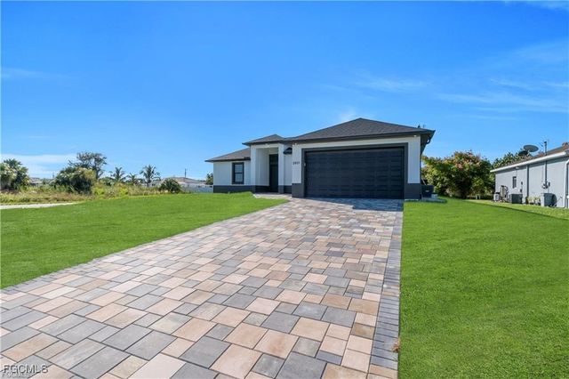 2601 14th ST SW, Lehigh Acres, FL 33976