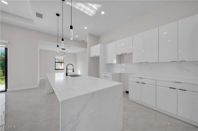 2601 14th ST SW, Lehigh Acres, FL 33976