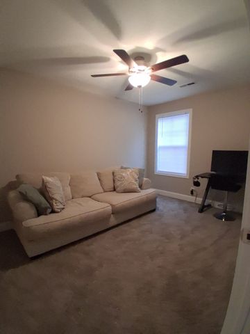 1307 Hugh Hunter Rd, Oak Grove, KY 42262