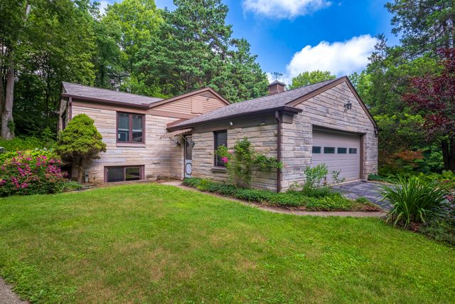 126 Orchard Avenue, La Porte, IN 46350