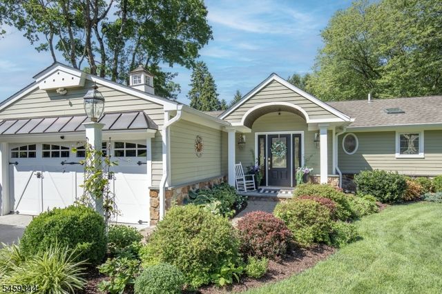 3 Prospect St, Peapack Gladstone Boro, NJ 07977