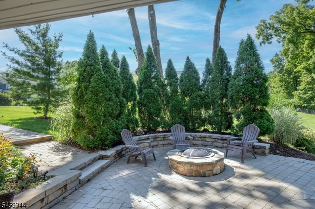 3 Prospect St, Peapack Gladstone Boro, NJ 07977