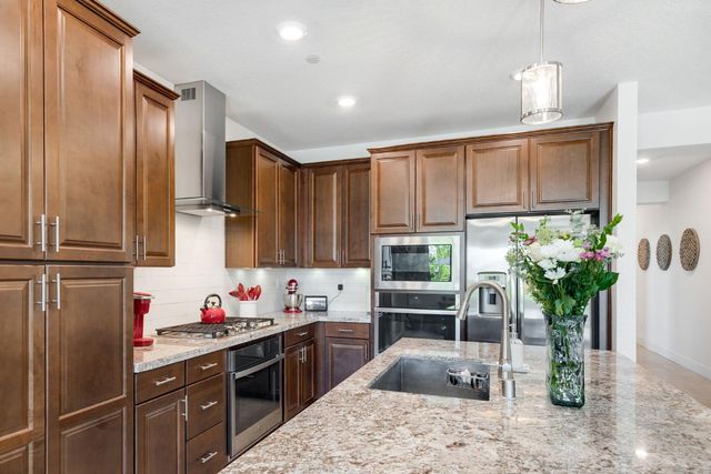 4100 Cypress Grove Dr, Rancho Cordova, CA 95742