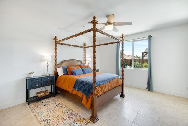 4100 Cypress Grove Dr, Rancho Cordova, CA 95742