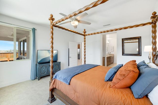 4100 Cypress Grove Dr, Rancho Cordova, CA 95742