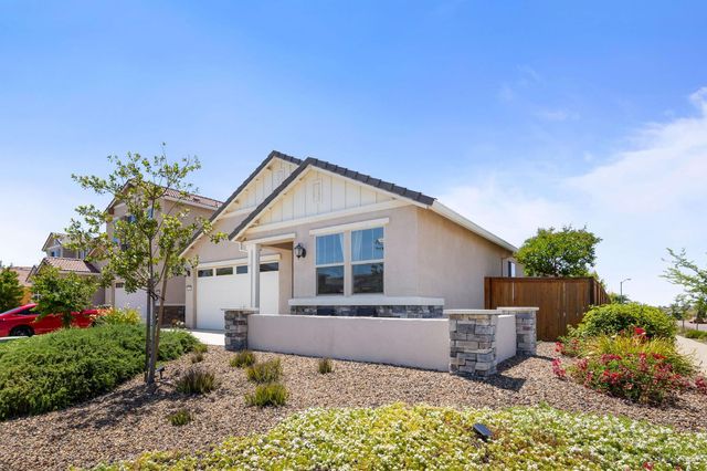 4100 Cypress Grove Dr, Rancho Cordova, CA 95742