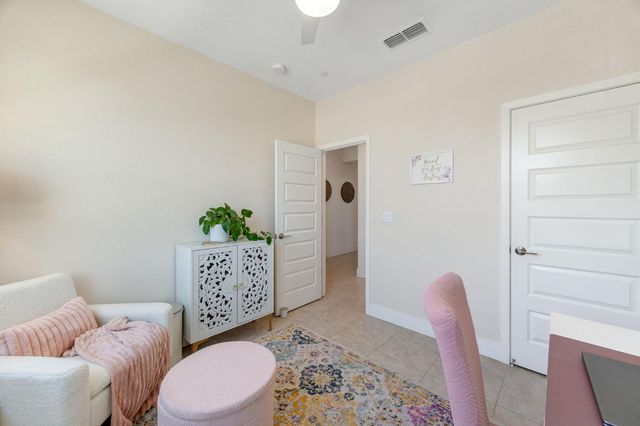 4100 Cypress Grove Dr, Rancho Cordova, CA 95742