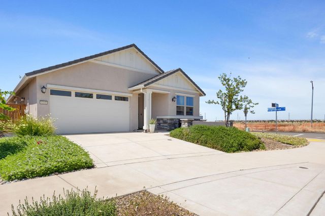 4100 Cypress Grove Dr, Rancho Cordova, CA 95742