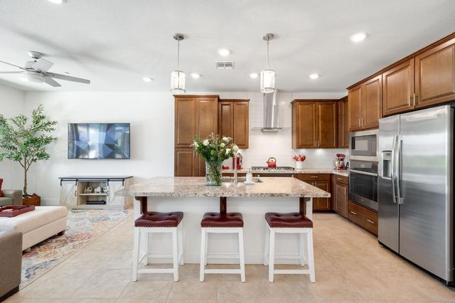 4100 Cypress Grove Dr, Rancho Cordova, CA 95742