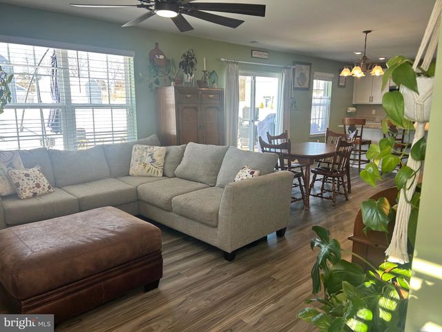 613 WEEKS CT, Berryville, VA 22611