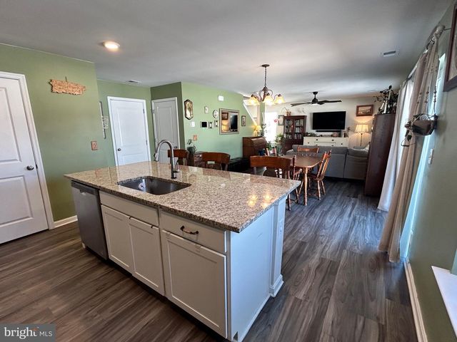 613 WEEKS CT, Berryville, VA 22611