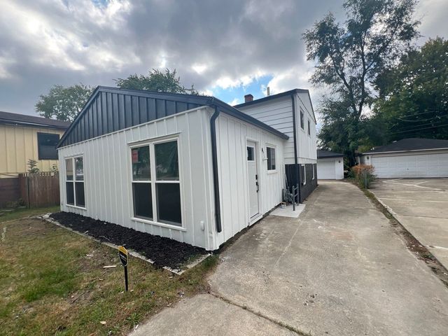 290 Merrill Avenue, Calumet City, IL 60409