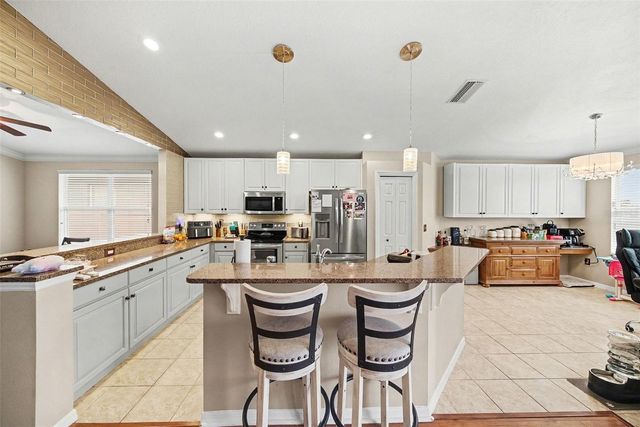 215 FERN GULLEY DRIVE, Seffner, FL 33584