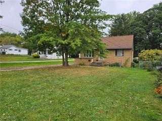 2010 Grantwood Drive, Parma, OH 44134