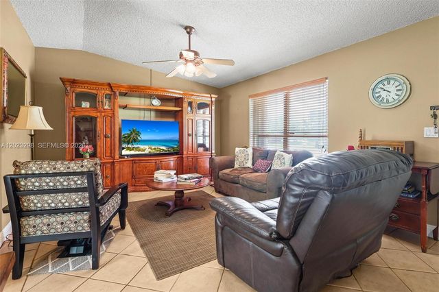 12381 SW 264th St, Homestead, FL 33032