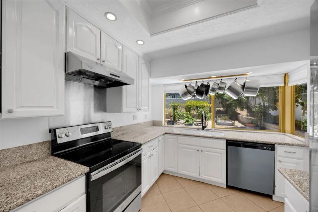 462 Castlegate, Brea, CA 92821