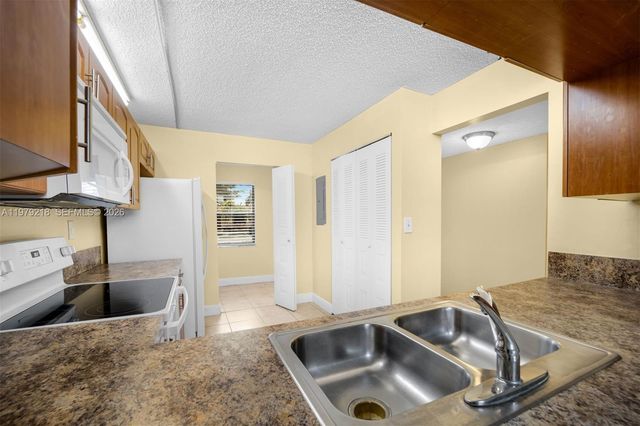 35 Cortez Way 1-43, Davie, FL 33324